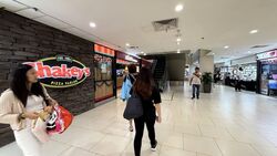 Lucky Plaza (D9), Retail #561793751